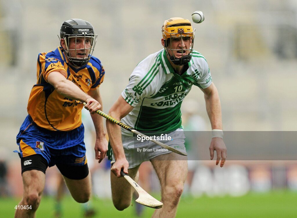 17 March 2010; Colin Fennelly, Ballyhale Shamrocks, in action against Garret Heagney, Portumna. AIB GAA Hurling All-Ireland Senior Club Championship Final, Ballyhale Shamrocks v Portumna, Croke Park, Dublin. Picture credit: Brian Lawless / SPORTSFILE