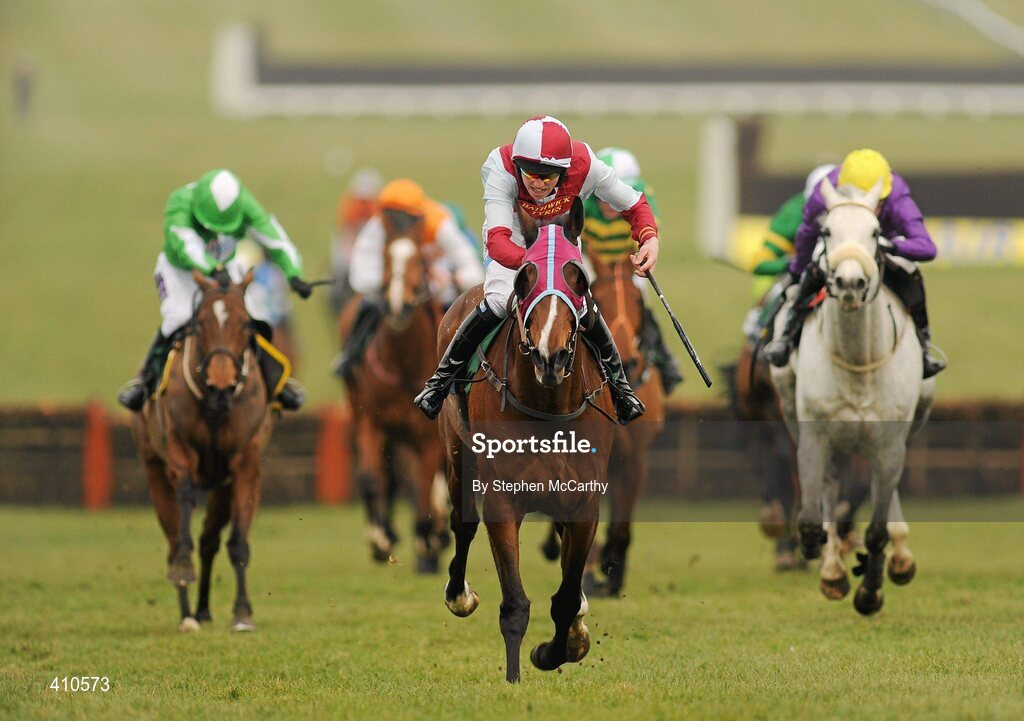 18 March 2010; Buena Vista, with Hadden Frost up, on their way to winning the Pertemps Final. Cheltenham Racing Festival - Thursday. Prestbury Park, Cheltenham, Gloucestershire, England. Picture credit: Stephen McCarthy / SPORTSFILE