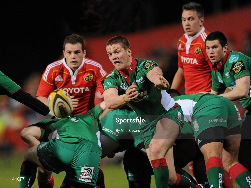 18 March 2010; Travis Knoyle, Scarlets, in action during the game. Celtic League, Munster v Scarlets, Musgrave Park, Cork. Picture credit: Matt Browne / SPORTSFILE
