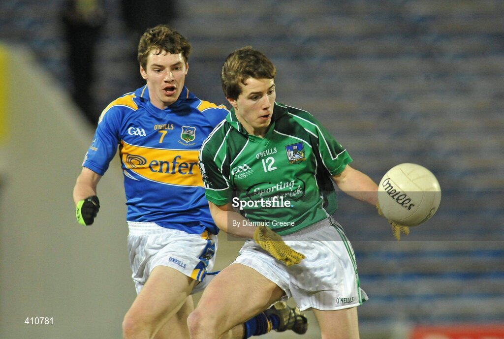 18 March 2010; Eoghan O'Connor, Limerick, in action against Dara Dwyer, Tipperary. Cadbury Munster GAA Football Under 21 Championship Semi-Final, Tipperary v Limerick, Semple Stadium, Thurles, Co. Tipperary. Picture credit: Diarmuid Greene / SPORTSFILE