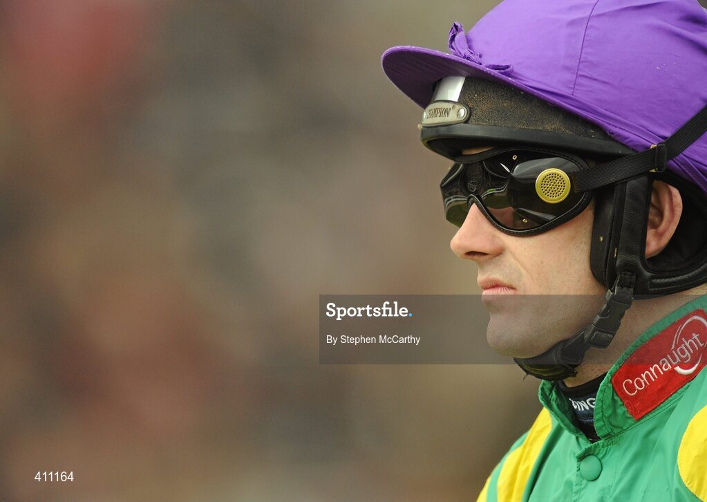 17 March 2010; Jockey Ruby Walsh, onboard Master Minded, ahead of the Seasons Holidays Queen Mother Champion Chase. Cheltenham Racing Festival - Wednesday. Prestbury Park, Cheltenham, Gloucestershire, England. Picture credit: Stephen McCarthy / SPORTSFILE