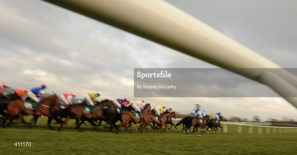 17 March 2010; A general view of the runners and riders during the Weatherbys Champion Bumper. Cheltenham Racing Festival - Wednesday. Prestbury Park, Cheltenham, Gloucestershire, England. Picture credit: Stephen McCarthy / SPORTSFILE