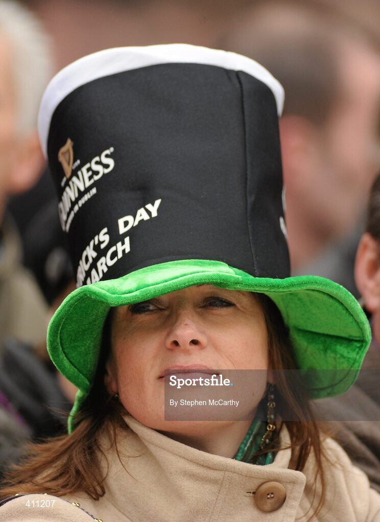 17 March 2010; A punter ahead of the second day of the Cheltenham Racing Festival. Cheltenham Racing Festival - Wednesday. Prestbury Park, Cheltenham, Gloucestershire, England. Picture credit: Stephen McCarthy / SPORTSFILE