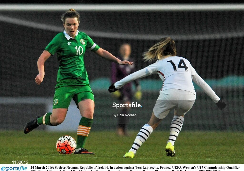 24 March 2016; Saoirse Noonan, Republic of Ireland, in action against Tess Laplacette, France. UEFA Women's U17 Championship Qualifier Elite Round Group 3, Republic of Ireland v France. Henry Jeanne, Bayeux, France. Picture credit: Eóin Noonan / SPORTSFILE