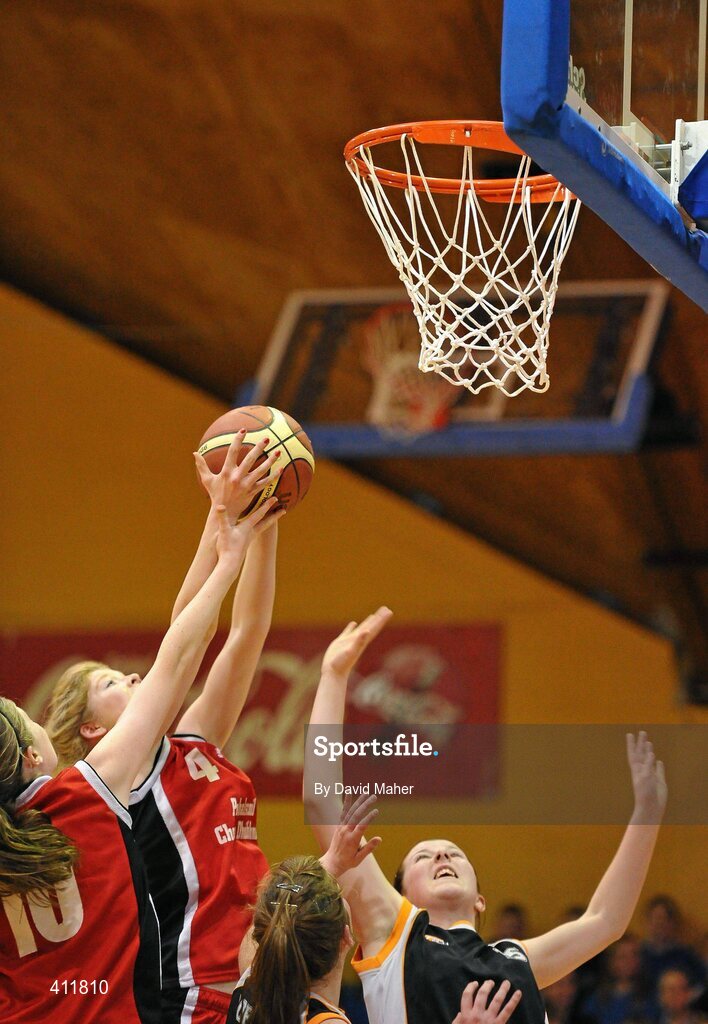 22 March 2010; Ciara Ni Mhurchadha, Pobailscoil Dingle, in action against Sarah Keehan, Gort Community School. U16B Girls - All-Ireland Schools League Finals 2010, Gort Community School, Galway v Pobailscoil Dingle, Kerry, National Basketball Arena, Tallaght, Dublin. Picture credit: David Maher / SPORTSFILE