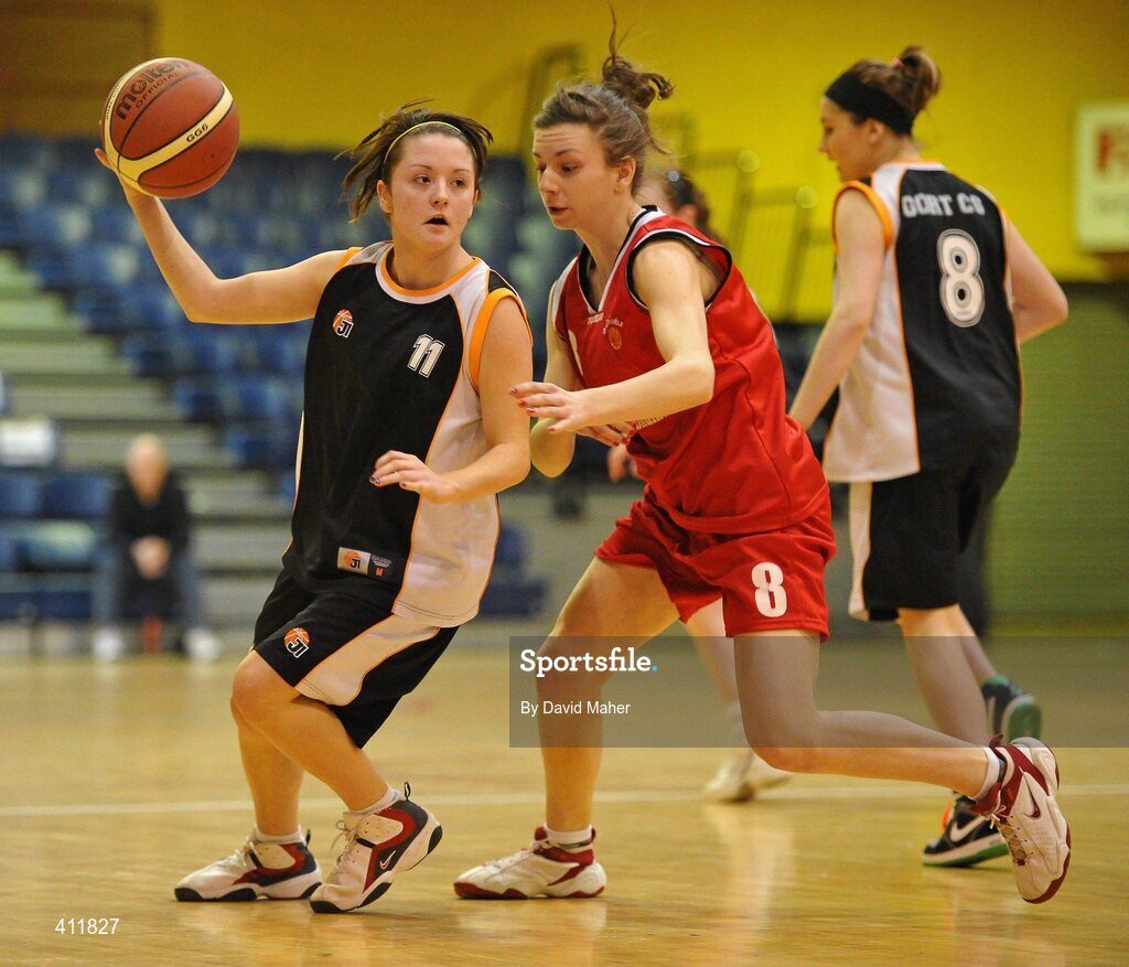 22 March 2010; Leona Nolan, Gort Community School, in action against Niamh de hOra, Pobailscoil Dingle. U16B Girls - All-Ireland Schools League Finals 2010, Gort Community School, Galway v Pobailscoil Dingle, Kerry. National Basketball Arena, Tallaght, Dublin. Picture credit: David Maher / SPORTSFILE