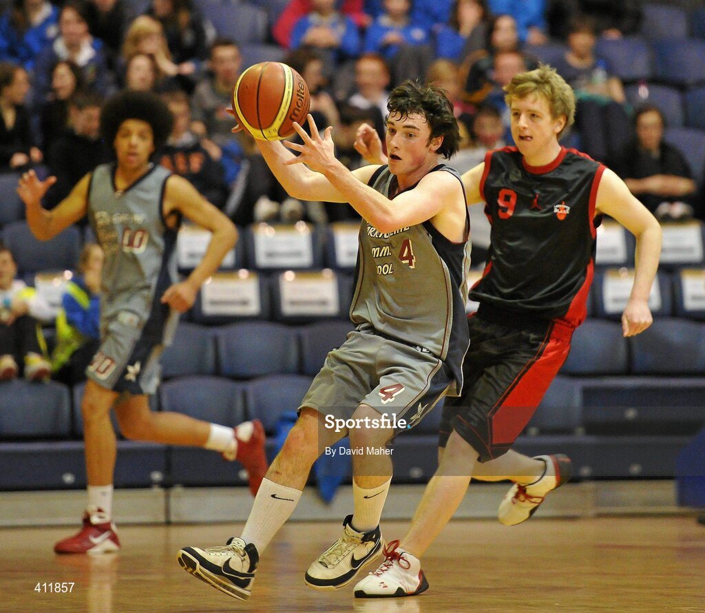 22 March 2010; David O'Callaghan, Carrigaline Community School, in action against Brendan McGlynn, Saint Eunans College. U19B Boys - All-Ireland Schools League Finals 2010, Carrigaline Community School, Cork v Saint Eunans College, Letterkenny, National Basketball Arena, Tallaght, Dublin. Picture credit: David Maher / SPORTSFILE