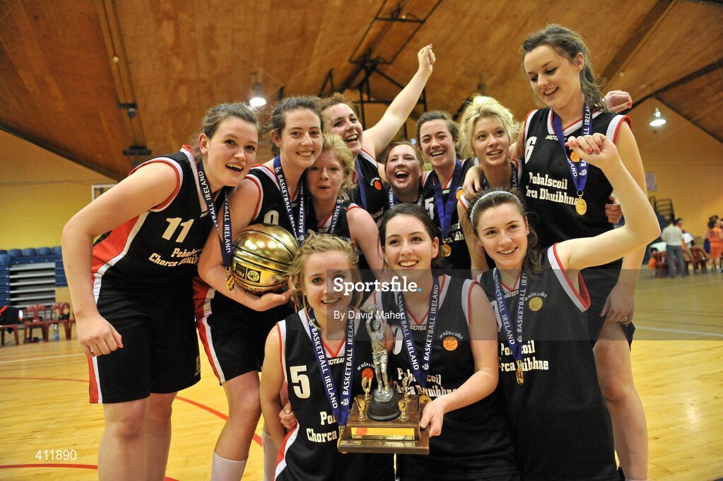 22 March 2010; Players from Pobailscoil Dingle, celebrate at the end of the game after victory over Presentation Secondary School. U19B Girls - All-Ireland Schools League Finals 2010, Presentation Secondary School, Tralee v Pobailscoil Dingle, Kerry, National Basketball Arena, Tallaght, Dublin. Picture credit: David Maher / SPORTSFILE *