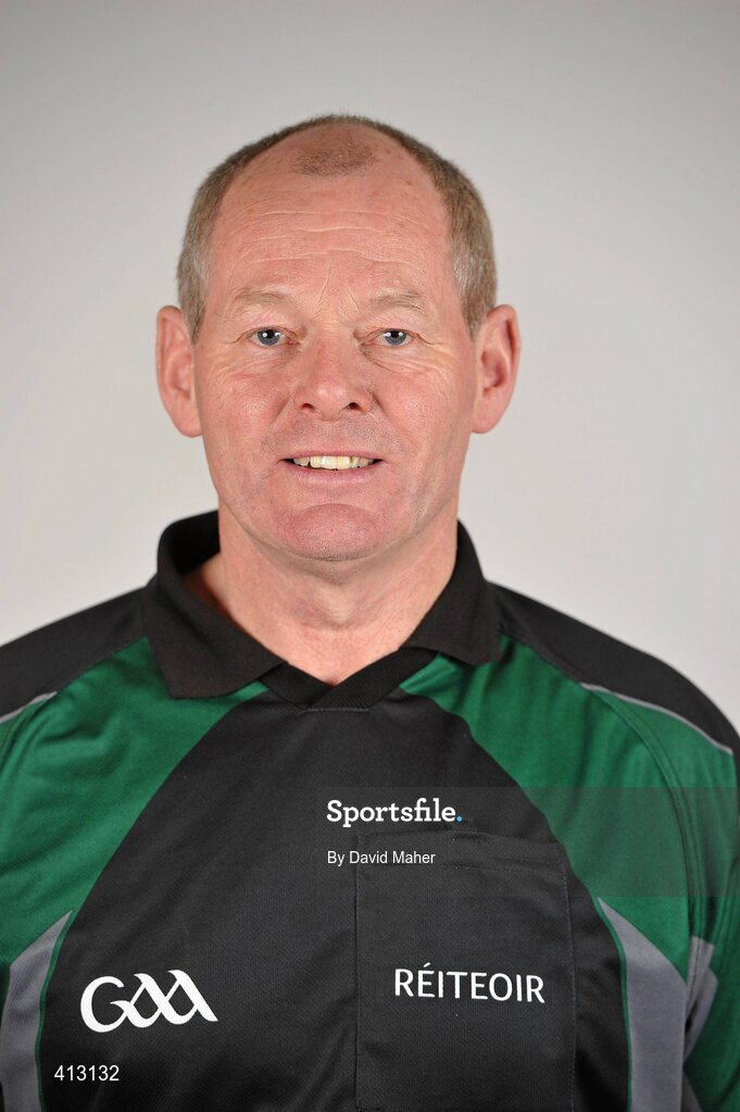24 March 2010; Referee Martin Mulholland, Derry. Picture credit: David Maher / SPORTSFILE