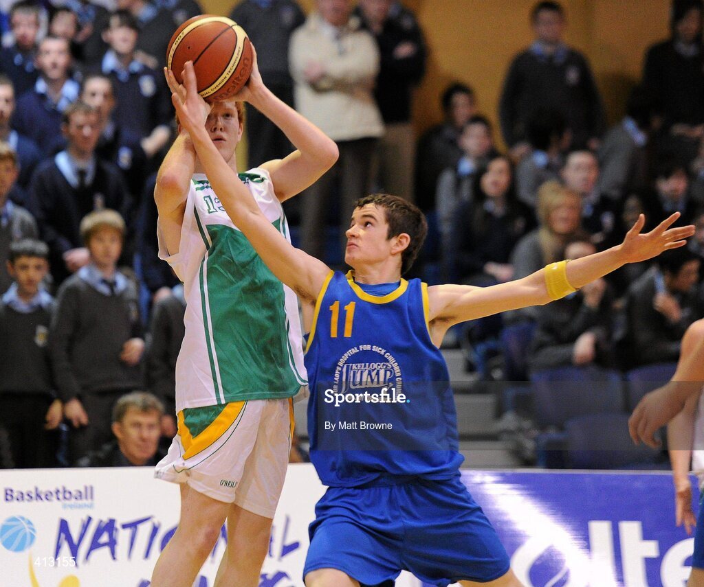 25 March 2010; Craig Palmer, Tallaght Community School, in action against Sean Hughes, Colaiste Einde. U16C Boys - All-Ireland Schools League Finals 2010, Tallaght Community School, Dublin v Colaiste Einde, Galway, National Basketball Arena, Tallaght, Dublin. Picture credit: Matt Browne / SPORTSFILE