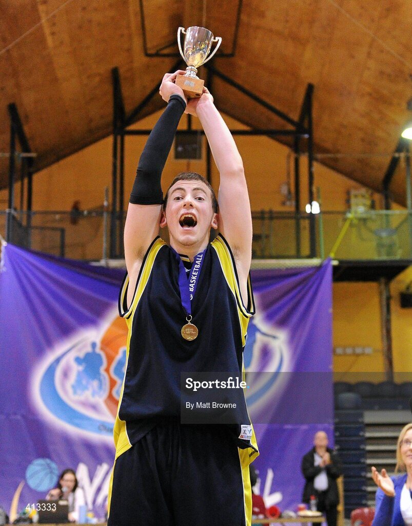 25 March 2010; Colaiste Einde captain Findara McAvinchey lifts the cup. U19C Boys - All-Ireland Schools League Finals 2010, Colaiste Einde, Galway v CBS Ennistymon, Clare, National Basketball Arena, Tallaght, Dublin. Picture credit: Matt Browne / SPORTSFILE