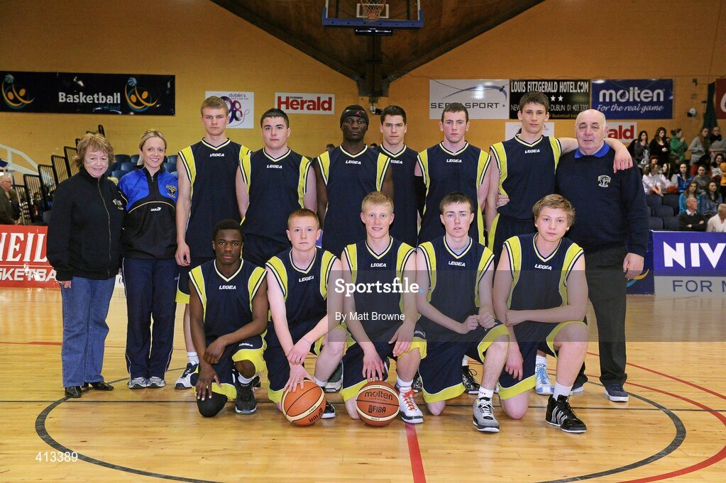 25 March 2010; The Colaiste Einde squad. U19C Boys - All-Ireland Schools League Finals 2010, Colaiste Einde, Galway v CBS Ennistymon, Clare, National Basketball Arena, Tallaght, Dublin. Picture credit: Matt Browne / SPORTSFILE