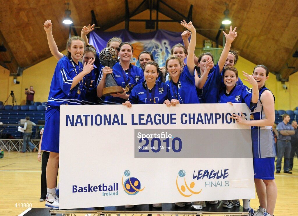 27 March 2010; Team Montenotte Hotel Cork celebrate with the Superleague trophy after the game. IrishSport.TV Women’s SuperLeague Final, Team Montenotte Hotel Cork v DCU Mercy, National Basketball Arena, Tallaght, Dublin. Picture credit: Brendan Moran / SPORTSFILE