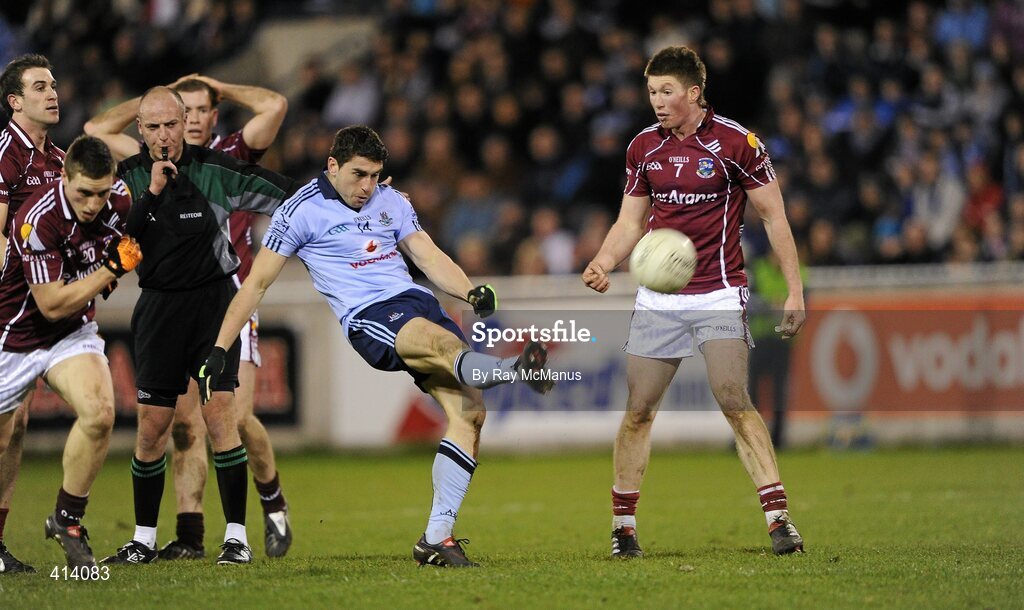27 March 2010; Bernard Brogan takes a quick free for Dublin. Allianz GAA Football National League, Division 1, Round 6, Dublin v Galway, Parnell Park, Dublin. Picture credit: Ray McManus / SPORTSFILE