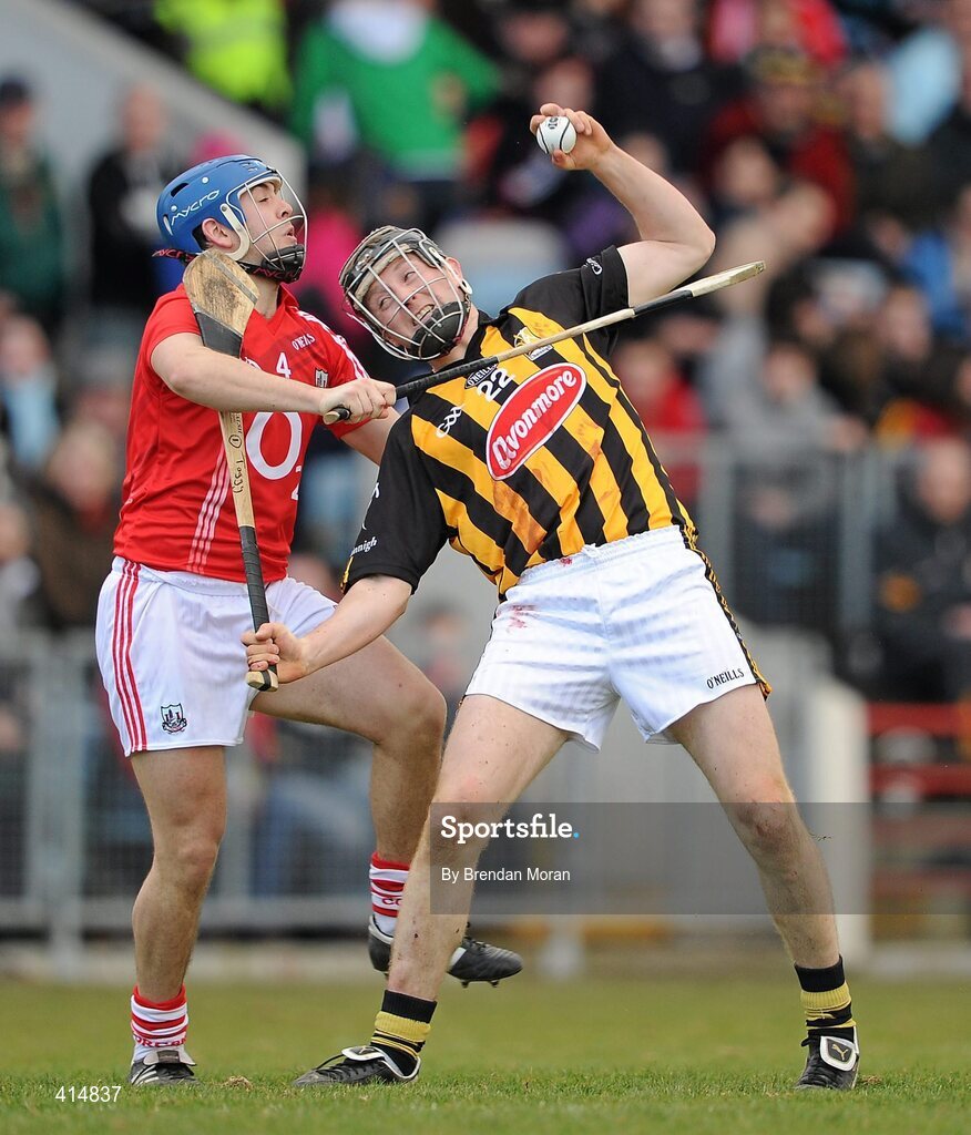 14 March 2010; Aidan Fogarty, Kilkenny, in action against Shane Murphy, Cork. Allianz GAA Hurling National League, Division 1, Round 3, Cork v Kilkenny, Pairc Ui Chaoimh, Cork. Picture credit: Brendan Moran / SPORTSFILE