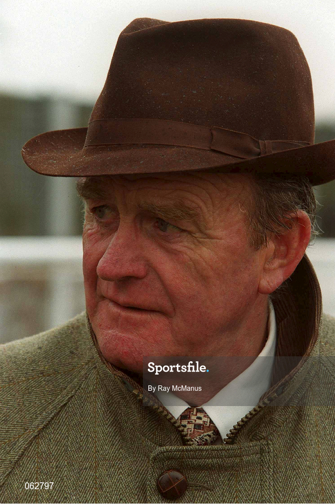 21 April 2001; Trainer Kevin Prendergast at The Curragh Racecourse in Kildare. Photo by Ray McManus/Sportsfile
