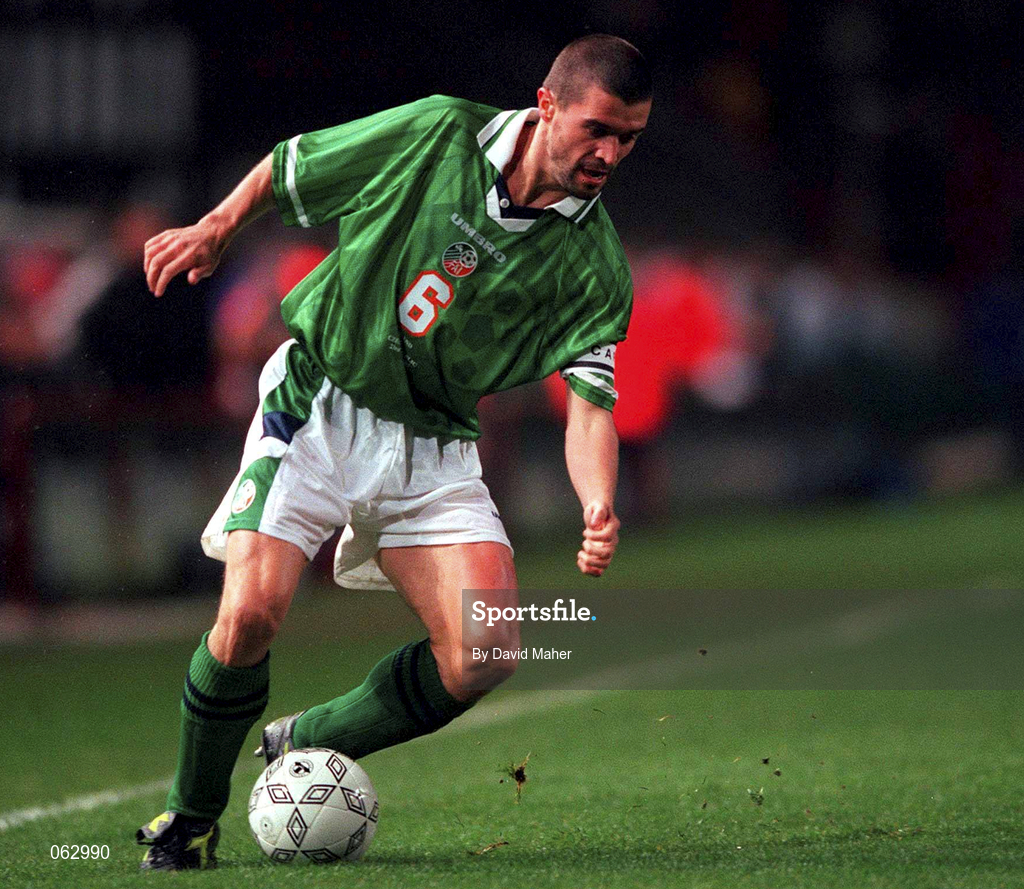 23 February 2000; Roy Keane of Republic of Ireland during the International Friendly match between Republic of Ireland and Czech Republic at Lansdowne Road in Dublin. Photo by David Maher/Sportsfile