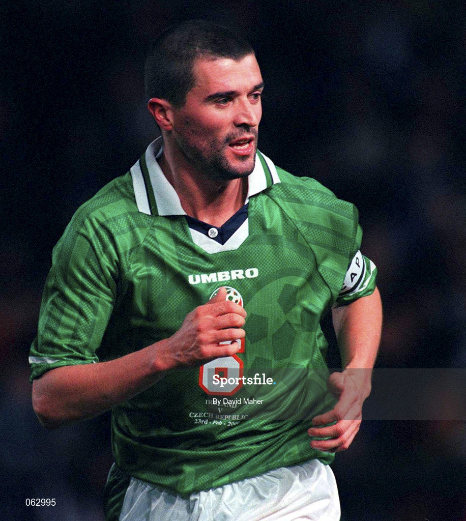 23 February 2000; Roy Keane of Republic of Ireland during the International Friendly match between Republic of Ireland and Czech Republic at Lansdowne Road in Dublin. Photo by David Maher/Sportsfile