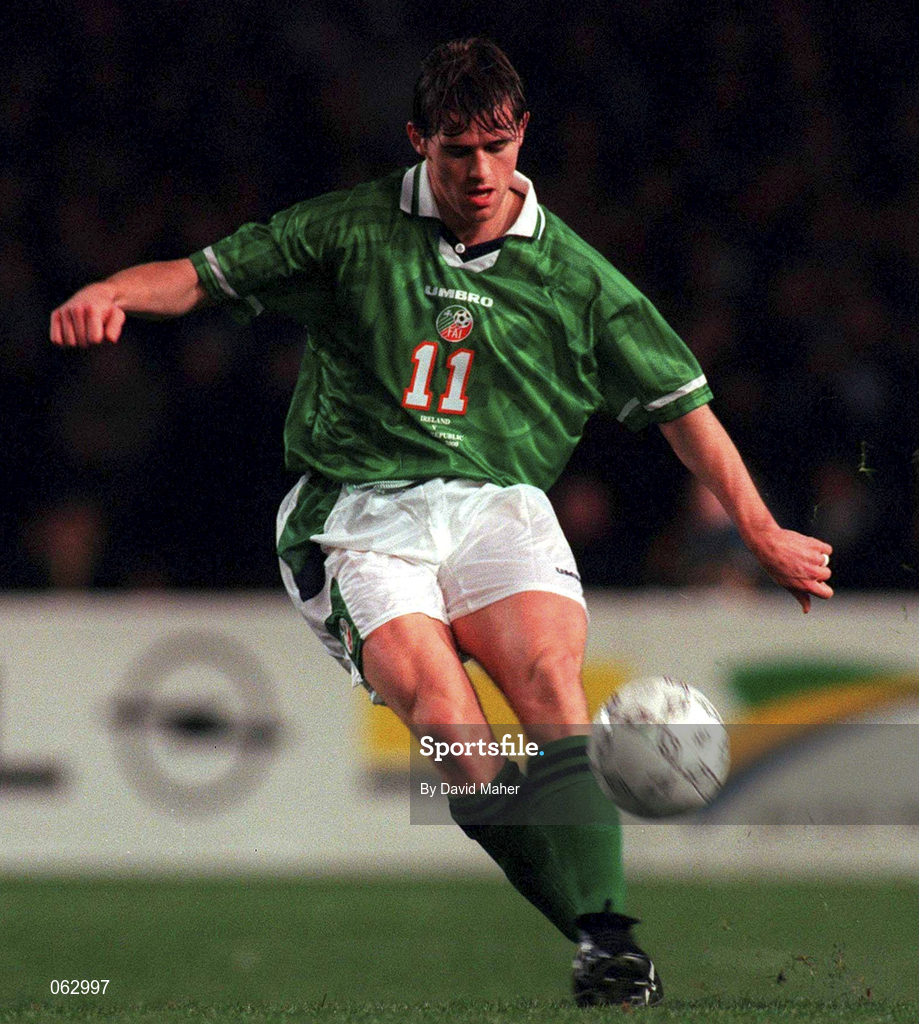 23 February 2000; Kevin Kilbane of Republic of Ireland during the International Friendly match between Republic of Ireland and Czech Republic at Lansdowne Road in Dublin. Photo by David Maher/Sportsfile