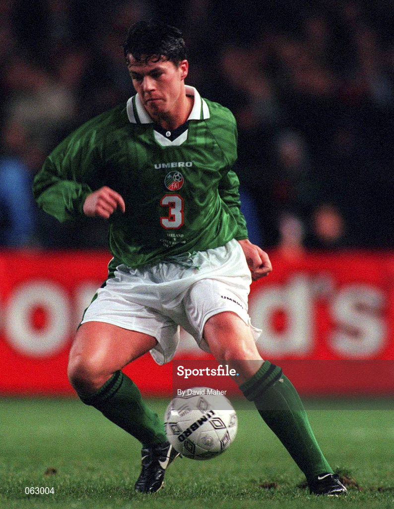 23 February 2000; Ian Harte of Republic of Ireland during the International Friendly match between Republic of Ireland and Czech Republic at Lansdowne Road in Dublin. Photo by David Maher/Sportsfile
