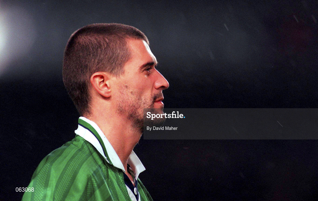 23 February 2000; Roy Keane of Republic of Ireland during the International Friendly match between Republic of Ireland and Czech Republic at Lansdowne Road in Dublin. Photo by David Maher/Sportsfile