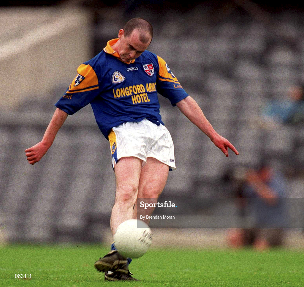 27 May 2001; Padraig Davis of Longford during the Bank of Ireland Leinster Senior Football Championship Quarter-Final match between Dublin and Longford at Croke Park in Dublin. Photo by Brendan Moran/Sportsfile