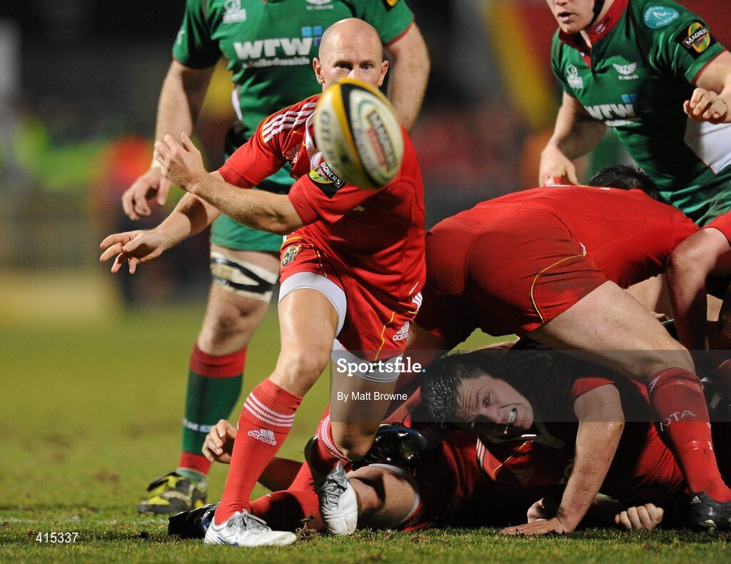 18 March 2010; Peter Stringer, Munster. Celtic League, Munster v Scarlets, Musgrave Park, Cork. Picture credit: Matt Browne / SPORTSFILE