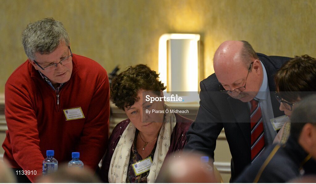 2 April 2016; Adjudicators mark answers during the Tráth na gCeist. All-Ireland Scór Sinsir Championship Finals. INEC, Gleneagle Hotel, Killarney, Co. Kerry. Picture credit: Piaras Ó Mídheach / SPORTSFILE