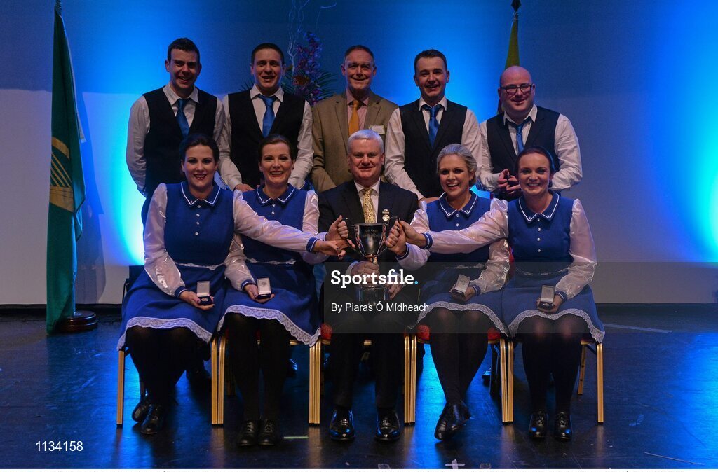 2 April 2016; Uachtarán Chumann Lúthchleas Gael Aogán Ó Fearghail with the Bunbrosna team, representing Westmeath and Leinster that won the Rince Seit competition. All-Ireland Scór Sinsir Championship Finals. INEC, Gleneagle Hotel, Killarney, Co. Kerry. Picture credit: Piaras Ó Mídheach / SPORTSFILE