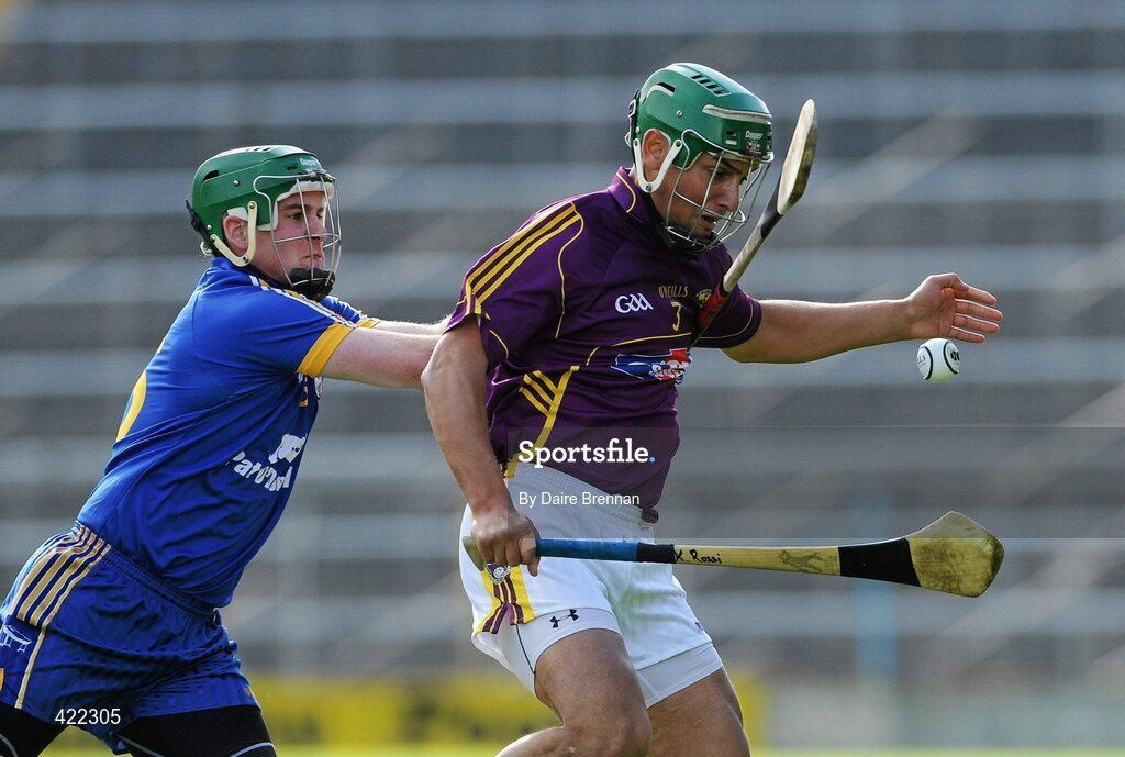 2 May 2010; Keith Rossiter, Wexford, in action against Colin Ryan, Clare. Allianz GAA Hurling National League Division 2 Final, Clare v Wexford, Semple Stadium, Thurles, Co Tipperary. Picture credit: Daire Brennan / SPORTSFILE