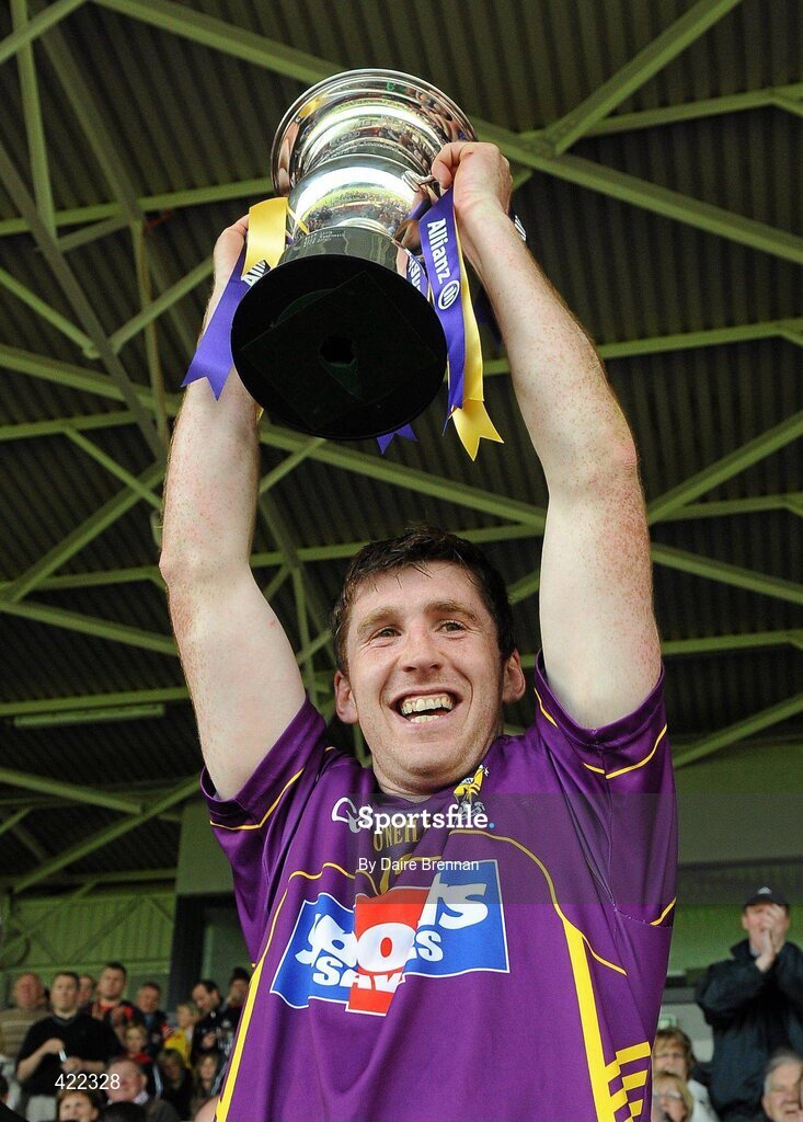 2 May 2010; Wexford captain Diarmuid Lyng lifts the cup. Allianz GAA Hurling National League Division 2 Final, Clare v Wexford, Semple Stadium, Thurles, Co Tipperary. Picture credit: Daire Brennan / SPORTSFILE