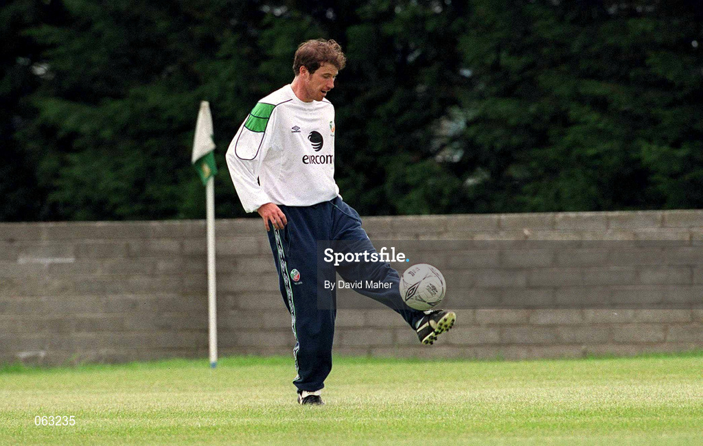 29 May 2001; Kenny Cunningham during a Republic of Ireland Training Session at John Hyland Park in Baldonnell, Dublin. Photo by David Maher/Sportsfile