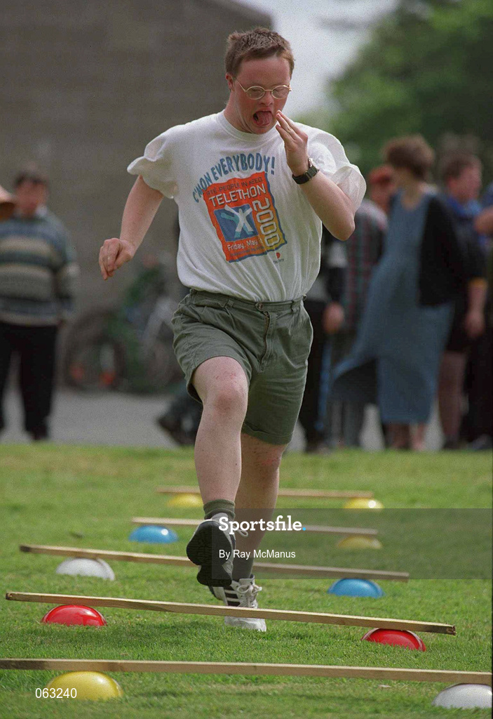 29 May 2001; Kevin Heggarty competing during the St Christopher's Day Centre Sports Day at St Christopher's Day Centre in Longford. Photo by Ray McManus/Sportsfile