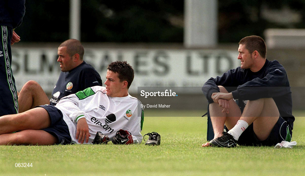 29 May 2001; Players, from left, Stephen Carr, Ian Harte and Robbie Keane during a Republic of Ireland Training Session at John Hyland Park in Baldonnell, Dublin. Photo by David Maher/Sportsfile