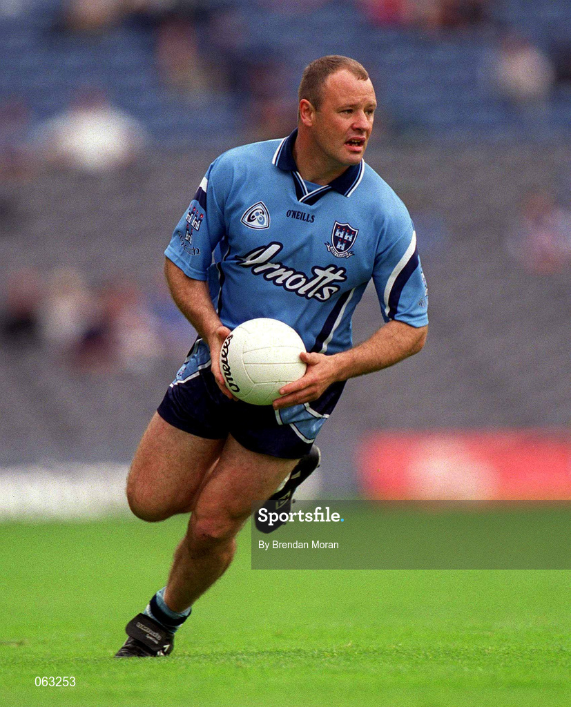 27 May 2001; Vinny Murphy of Dublin during the Bank of Ireland Leinster Senior Football Championship Quarter-Final match between Dublin and Longford at Croke Park in Dublin. Photo by Brendan Moran/Sportsfile