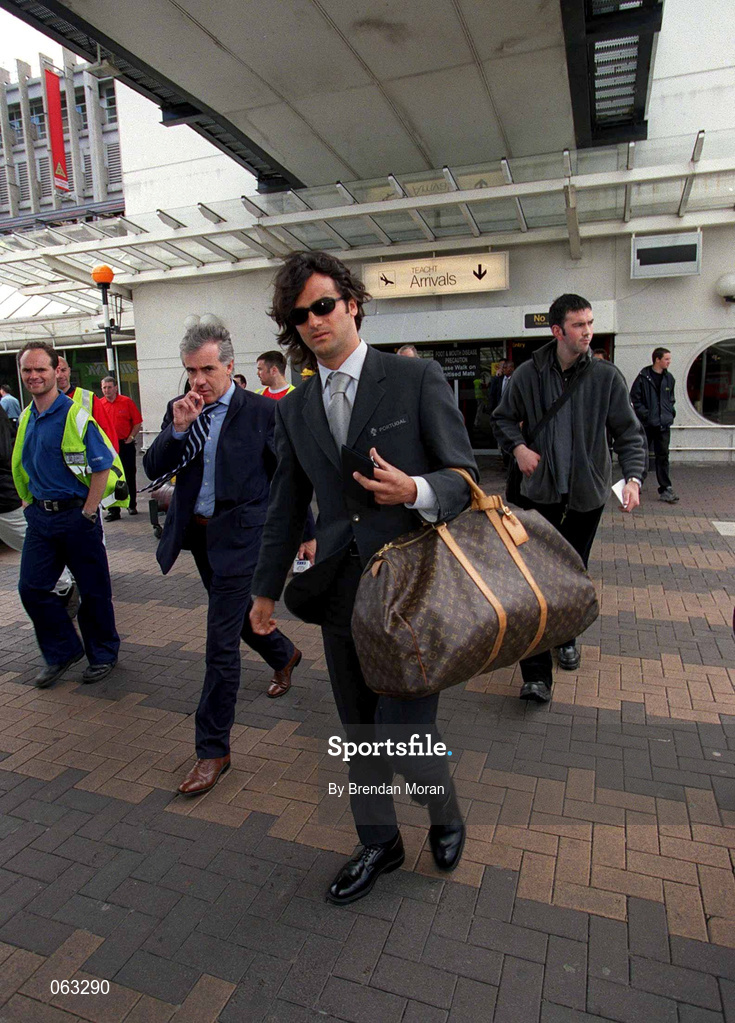 31 May 2001; Fernando Couto of Portugal arrives at Dublin airport prior to the FIFA World Cup 2002 Group 2 Qualifier match against the Republic of Ireland in Lansdowne Road in Dublin. Photo by Brendan Moran/Sportsfile