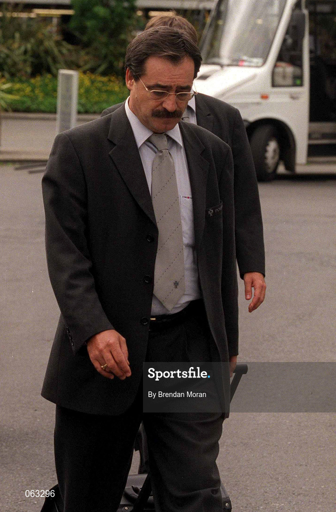31 May 2001; Portugal manager Antonio Oliveira arrives at Dublin airport prior to the FIFA World Cup 2002 Group 2 Qualifier match against the Republic of Ireland in Lansdowne Road in Dublin. Photo by Brendan Moran/Sportsfile