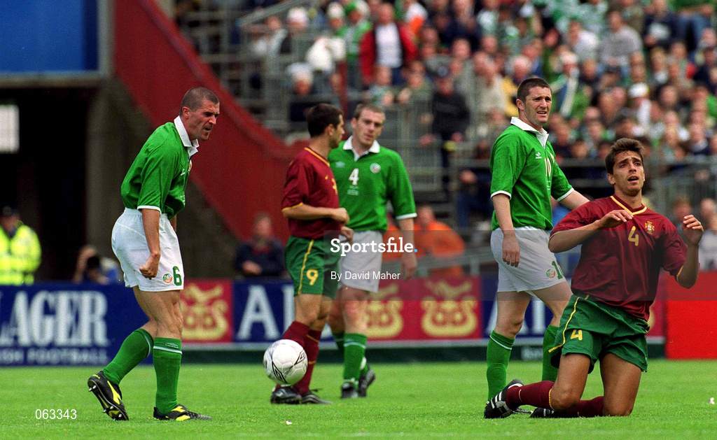 2 June 2001; Roy Keane of Republic of Ireland throws the ball in frustration prior to receiving a yellow card from referee Knud Erik Fisker during the FIFA World Cup 2002 Group 2 Qualifier match between Republic of Ireland and Portugal at Lansdowne Road in Dublin. Photo by David Maher/Sportsfile