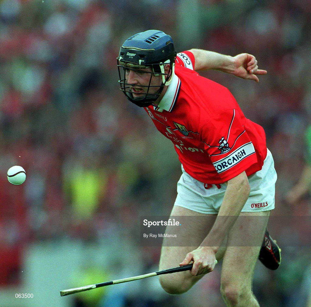 27 May 2001; Pat Mulcahy of Cork during the Guinness Munster Senior Hurling Championship Quarter-Final match between Cork and Limerick at Páirc Uí Chaoimh in Cork. Photo by Ray McManus/Sportsfile