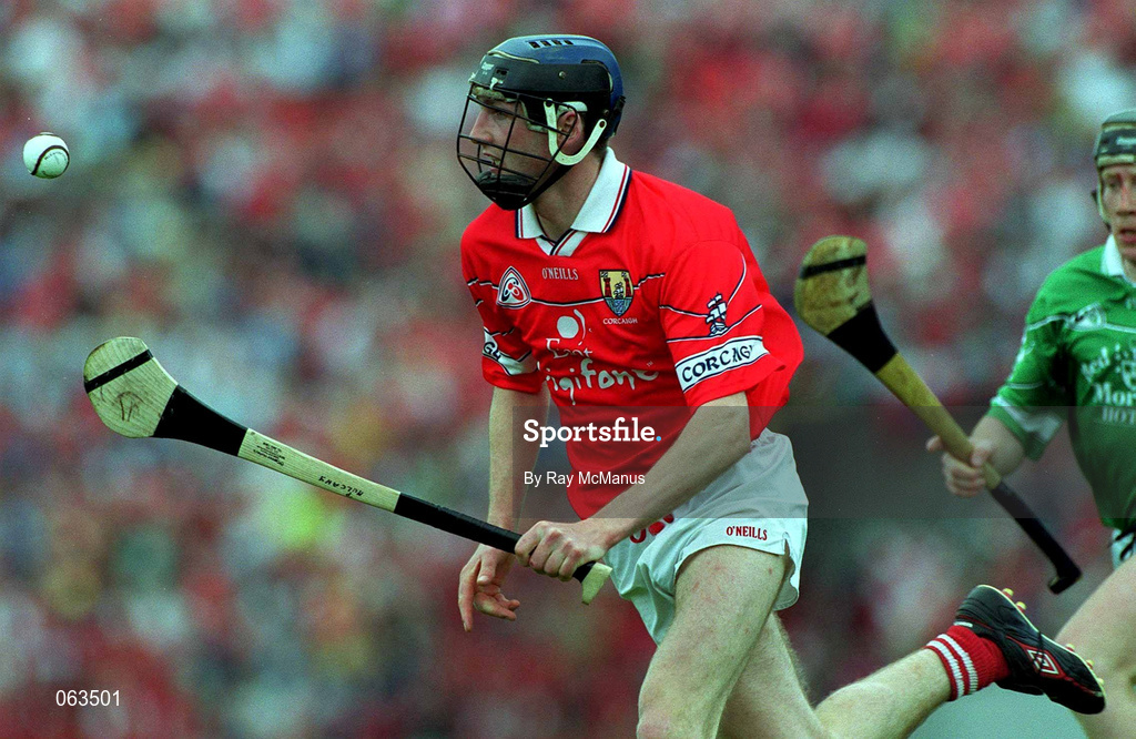 27 May 2001; Pat Mulcahy of Cork during the Guinness Munster Senior Hurling Championship Quarter-Final match between Cork and Limerick at Páirc Uí Chaoimh in Cork. Photo by Ray McManus/Sportsfile