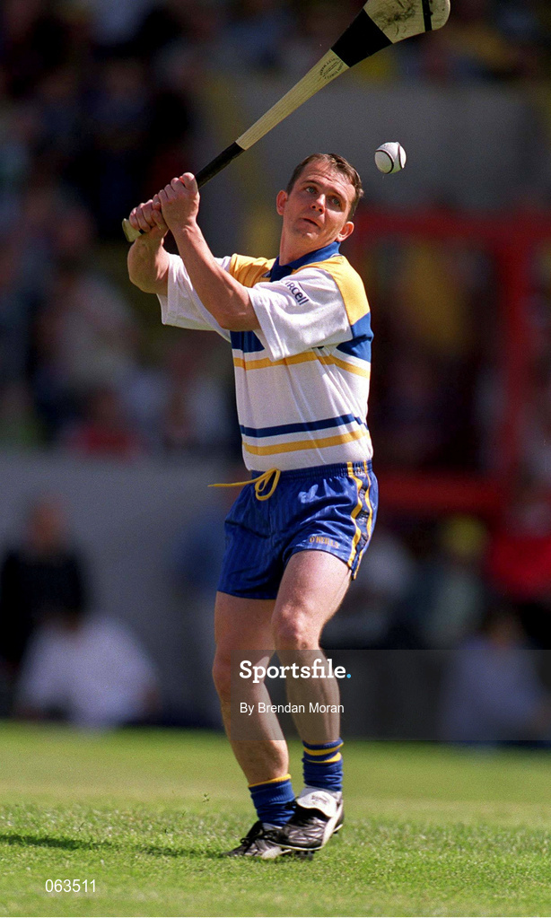 3 June 2001; David Fitzgerald of Clare during the Guinness Munster Senior Hurling Championship Semi-Final match between Tipperary and Clare at Páirc Uí Chaoimh in Cork. Photo by Brendan Moran/Sportsfile