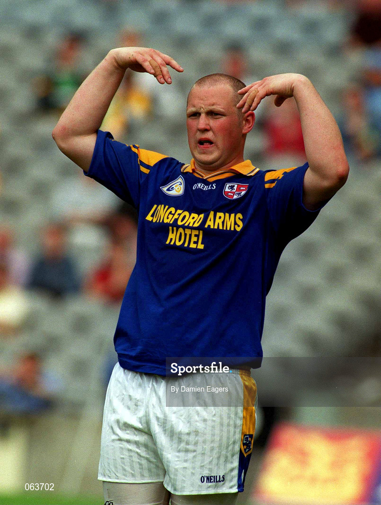 27 May 2001; Niall Sheridan of Longford during the Bank of Ireland Leinster Senior Football Championship Quarter-Final match between Dublin and Longford at Croke Park in Dublin. Photo by Damien Eagers/Sportsfile