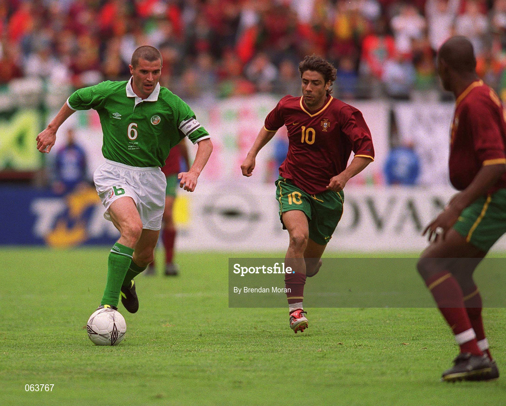 2 June 2001; Roy Keane of Republic of Ireland in action against Rui Costa of Portugal during the FIFA World Cup 2002 Group 2 Qualifier match between Republic of Ireland and Portugal at Lansdowne Road in Dublin. Photo by Brendan Moran/Sportsfile