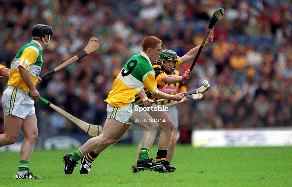10 June 2001; Barry Whelahan of Offaly in action against Henry Shefflin of Kilkenny during the Guinness Leinster Senior Hurling Championship Semi-Final match between Kilkenny and Offaly at Croke Park in Dublin. Photo by Ray McManus/Sportsfile