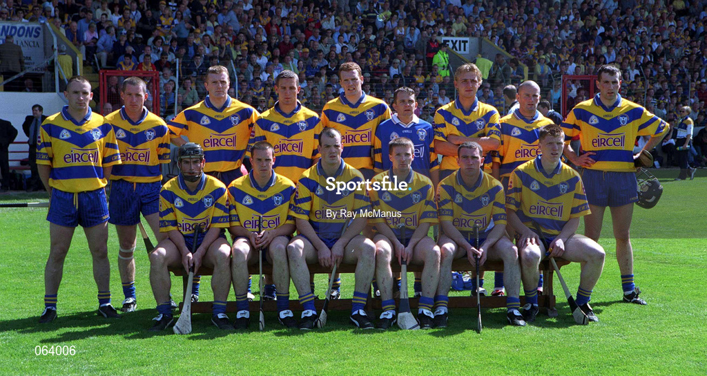 3 June 2001; The Clare team ahead of the Guinness Munster Senior Hurling Championship Semi-Final match between Tipperary and Clare at Páirc Uí Chaoimh in Cork. Photo by Ray McManus/Sportsfile