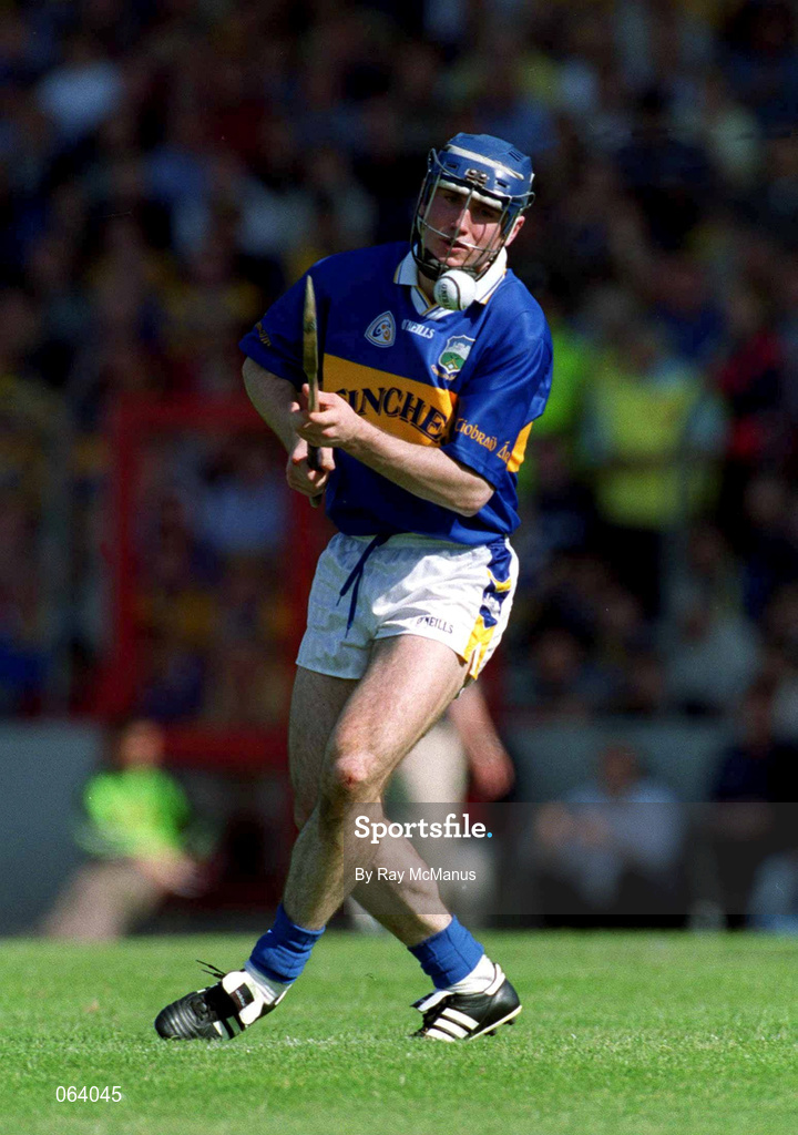 3 June 2001; Lar Corbett of Tipperary during the Guinness Munster Senior Hurling Championship Semi-Final match between Tipperary and Clare at Páirc Uí Chaoimh in Cork. Photo by Ray McManus/Sportsfile