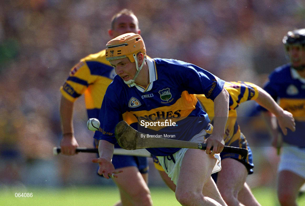 3 June 2001; Lar Corbett of Tipperary during the Guinness Munster Senior Hurling Championship Semi-Final match between Tipperary and Clare at Páirc Uí Chaoimh in Cork. Photo by Brendan Moran/Sportsfile