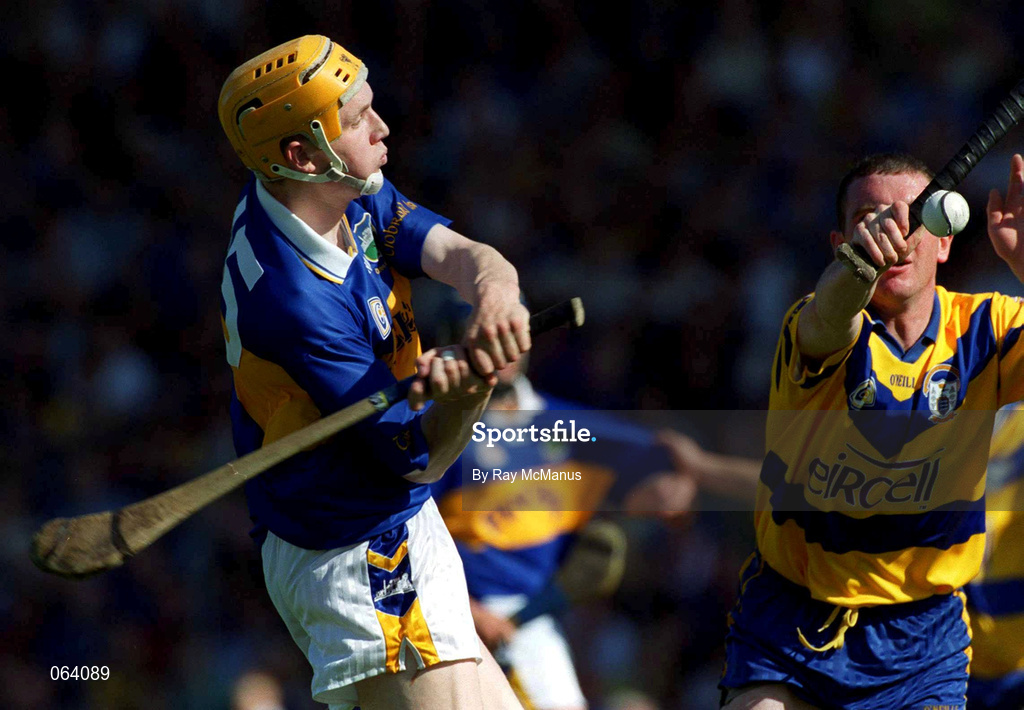 3 June 2001; Lar Corbett of Tipperary during the Guinness Munster Senior Hurling Championship Semi-Final match between Tipperary and Clare at Páirc Uí Chaoimh in Cork. Photo by Ray McManus/Sportsfile