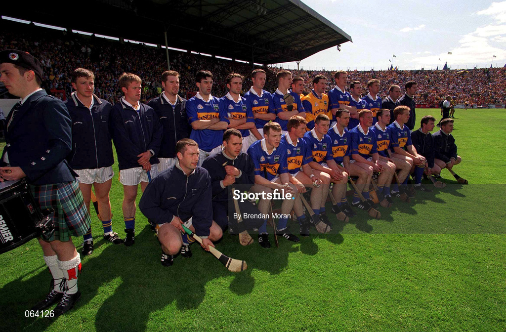 3 June 2001; The Tipperary team ahead of the Guinness Munster Senior Hurling Championship Semi-Final match between Tipperary and Clare at Páirc Uí Chaoimh in Cork. Photo by Brendan Moran/Sportsfile