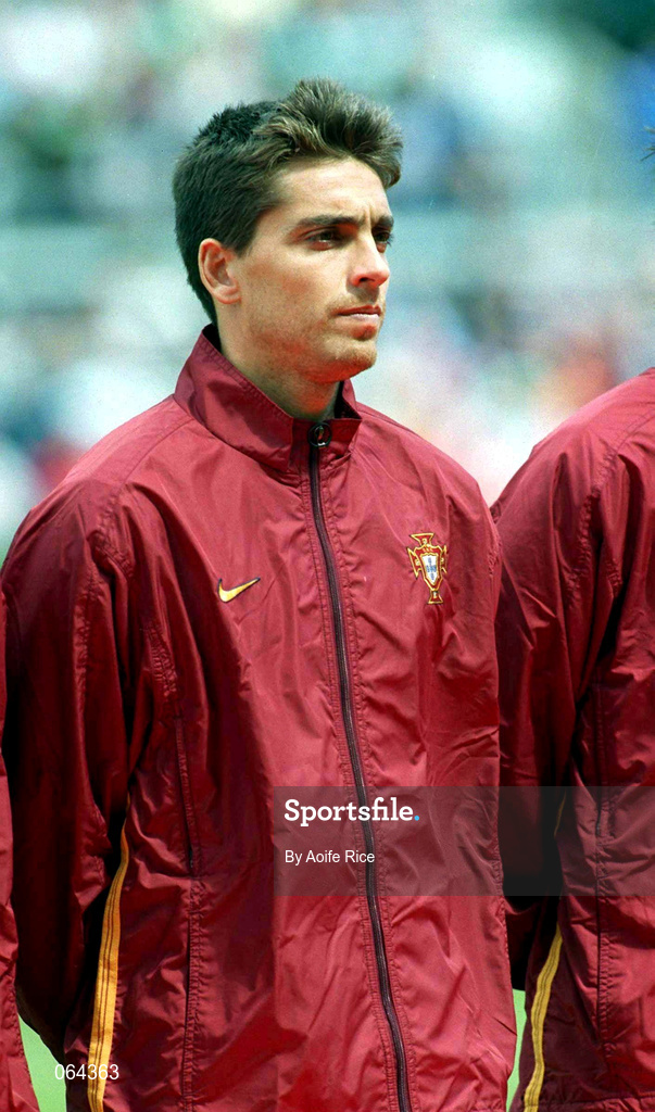 2 June 2001; Roberto 'Beto' Severo of Portugal ahead of the FIFA World Cup 2002 Group 2 Qualifier match between Republic of Ireland and Portugal at Lansdowne Road in Dublin. Photo by Aoife Rice/Sportsfile